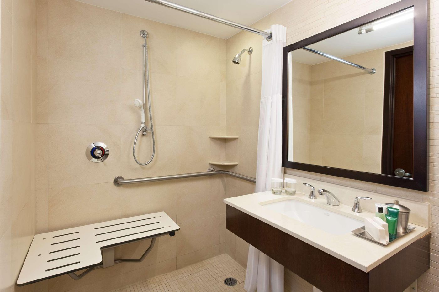 Hilton-New-York-Fashion-District-Room-26