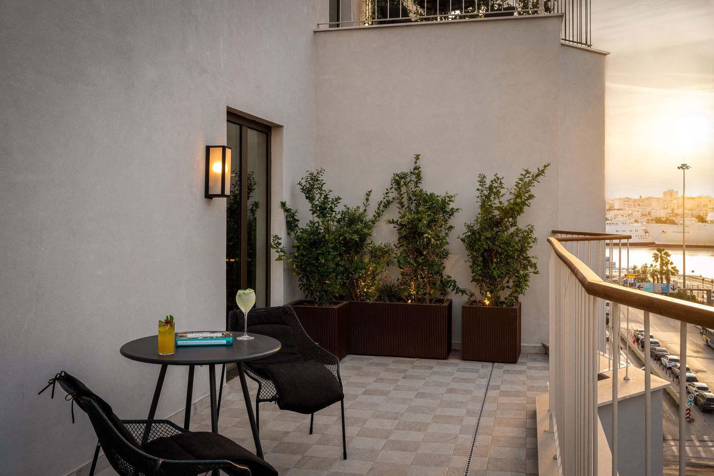 Mitsis N'u Piraeus Port