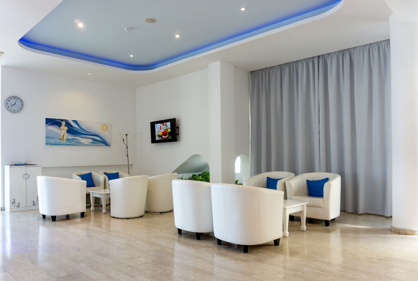 Anonymous-Beach-Hotel-Lobby-31