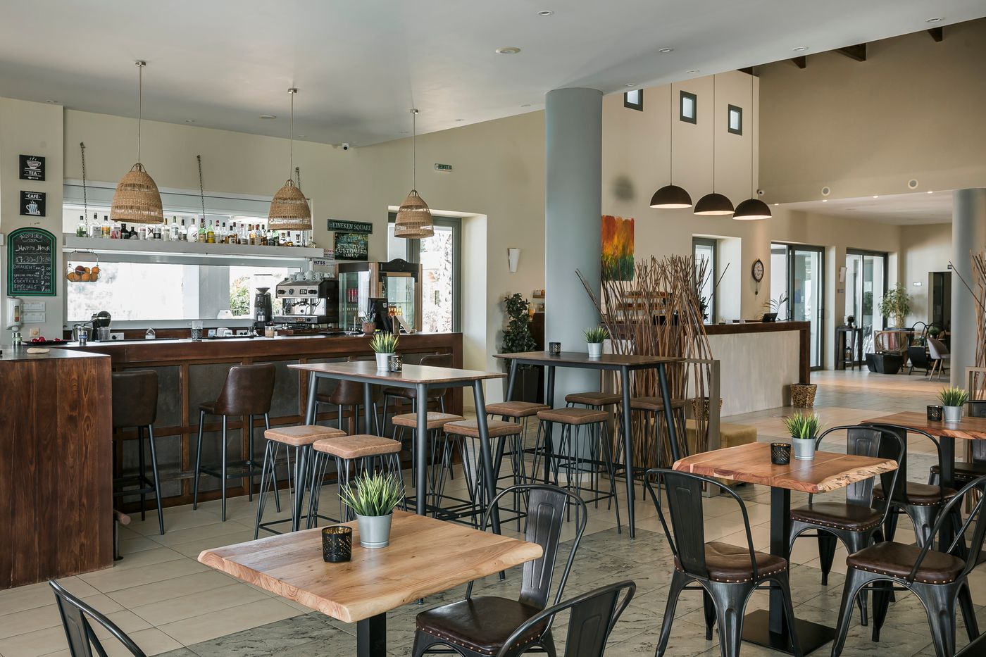 Astra-Village-Bar-43