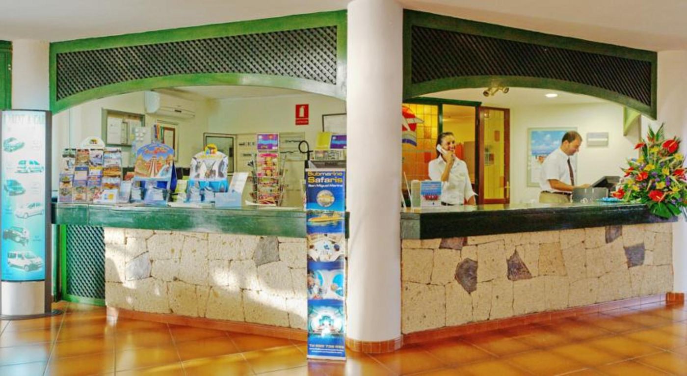 Muthu-Royal-Park-Albatros-Lobby-27