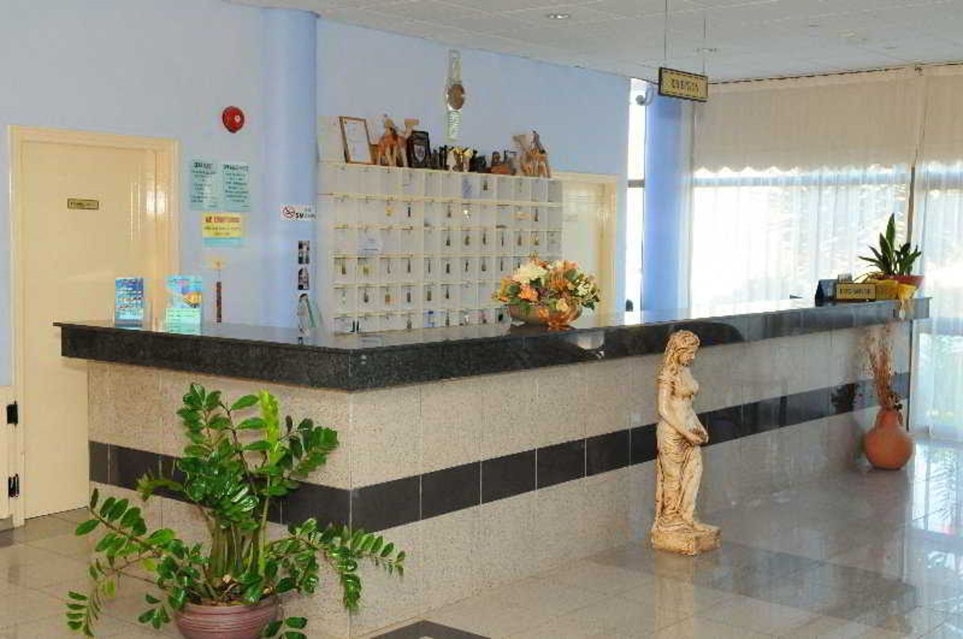 Amore-Hotel-Apartments-Lobby-53