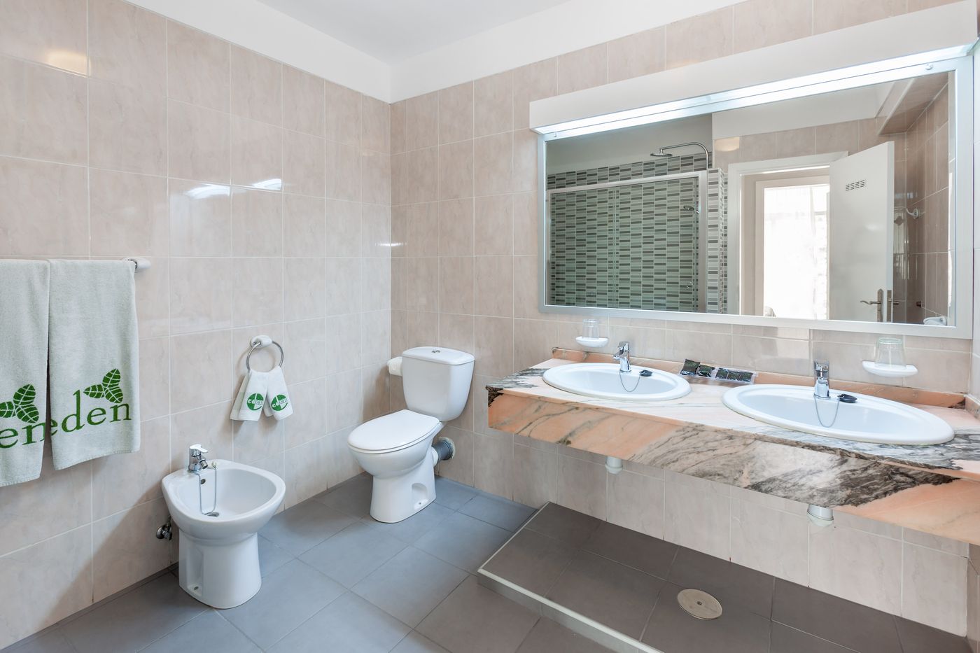 Parque-Vacacional-Eden-Room-32