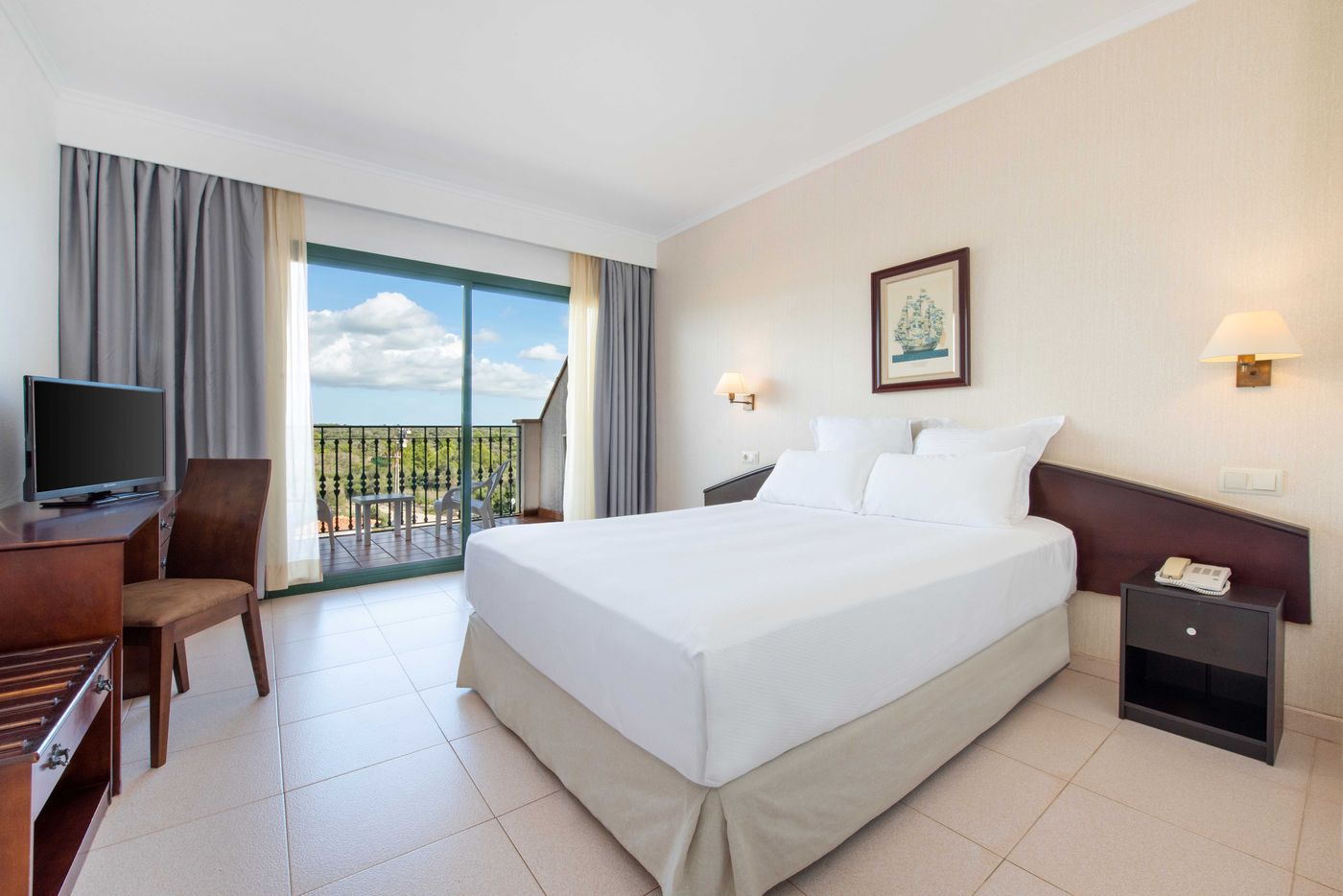 Valentin-Son-Bou-Room-29