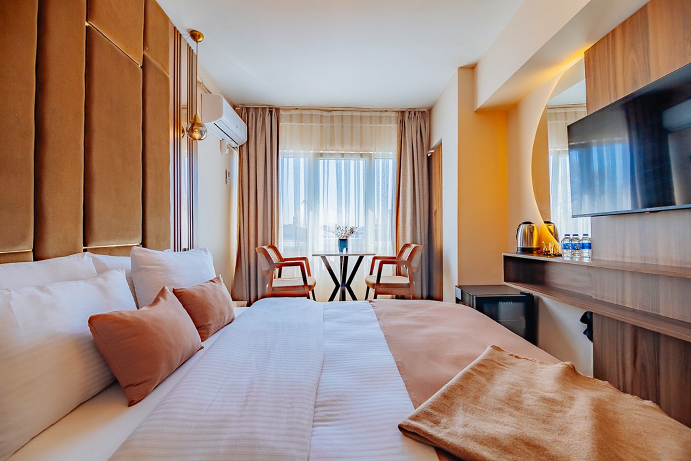 Ali-Khan-Hotel-Room-23