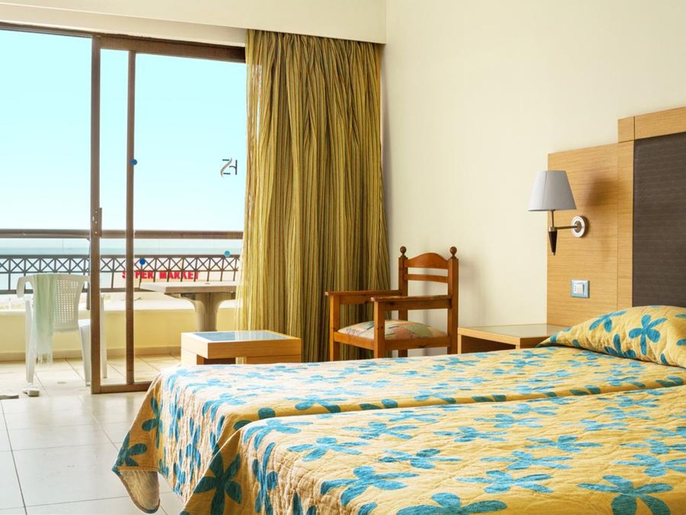 Smarline-Cosmopolitan-Room-49