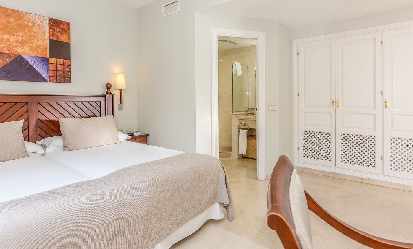 Ona-Alanda-Club-Marbella-Room-24