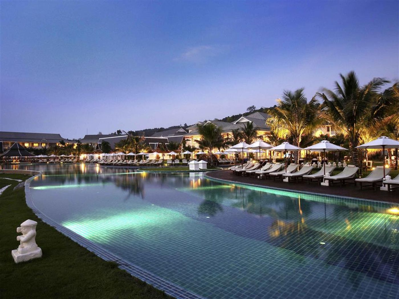 Sofitel-Krabi-Phokeethra-Pool-6