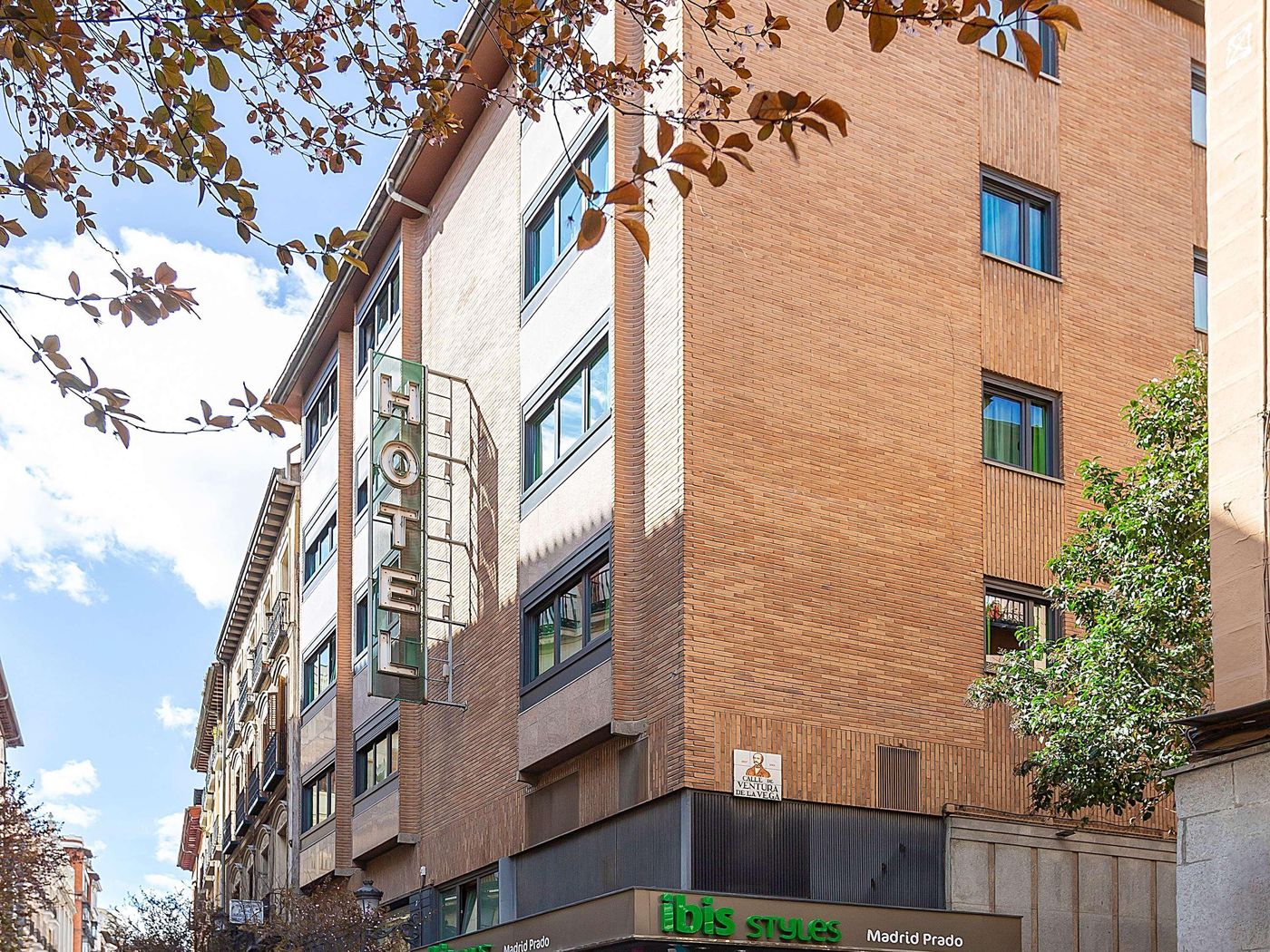 Ibis-Styles-Madrid-Prado-General-view-9