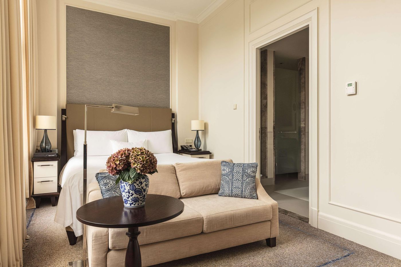 Waldorf-Astoria-Amsterdam-Room-38