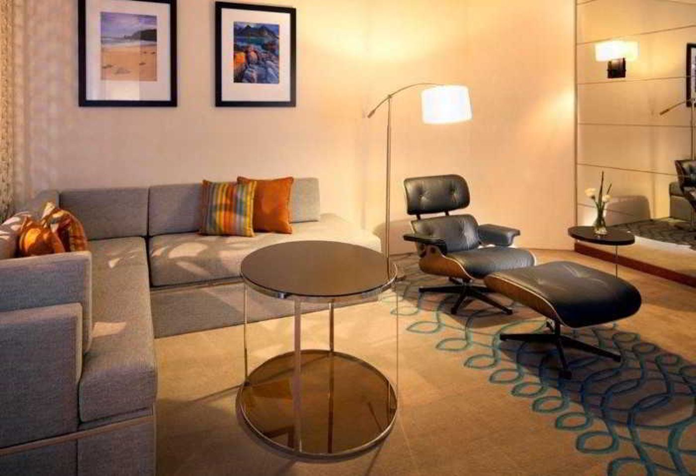 Jumeirah-Emirates-Towers-Lobby-32