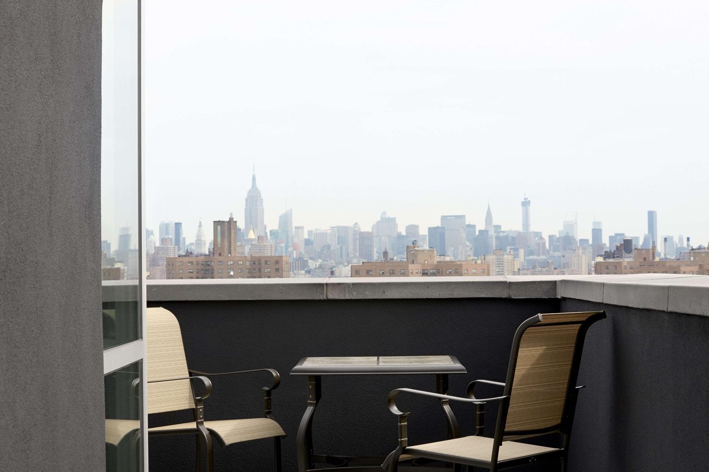 Hampton-Inn-Brooklyn-Downtown-Room-32