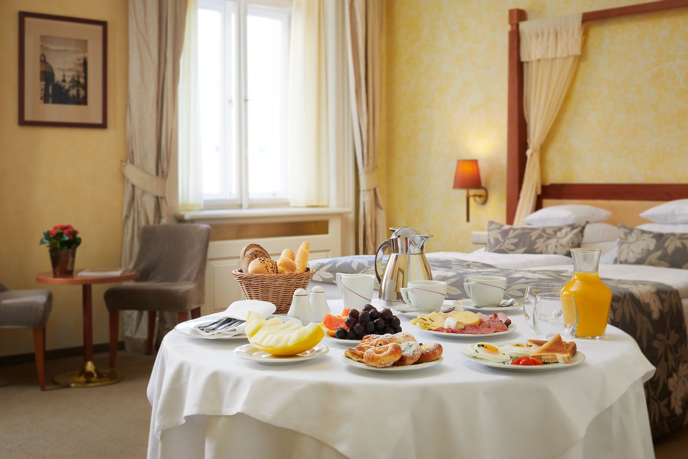 Ventana-Hotel-Prague-Room-22