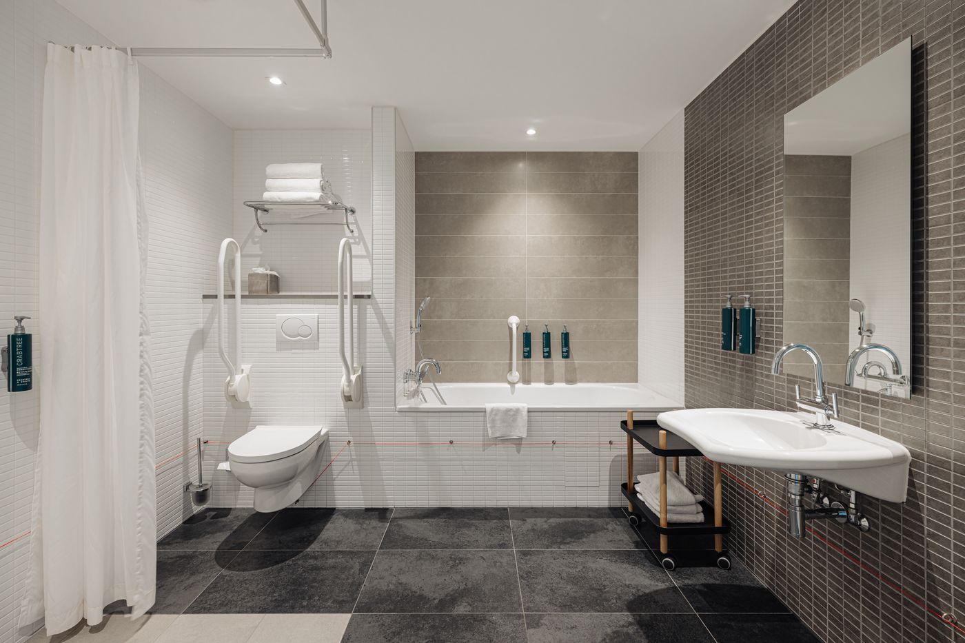 DoubleTree-by-Hilton-Amsterdam-Centraal-Station-Room-78