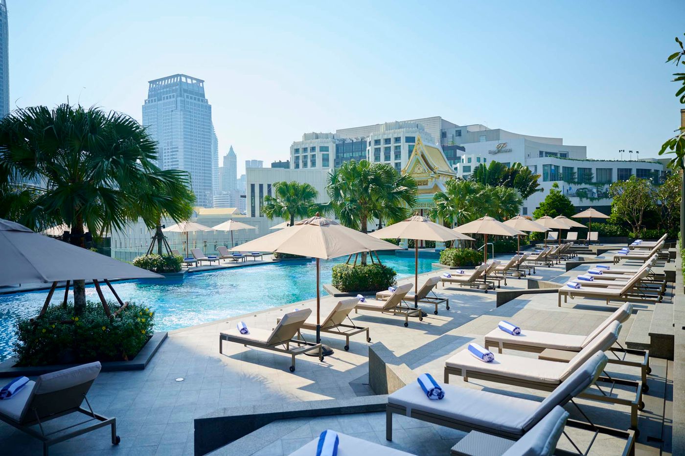 Chatrium-Grand-Bangkok-Pool-2