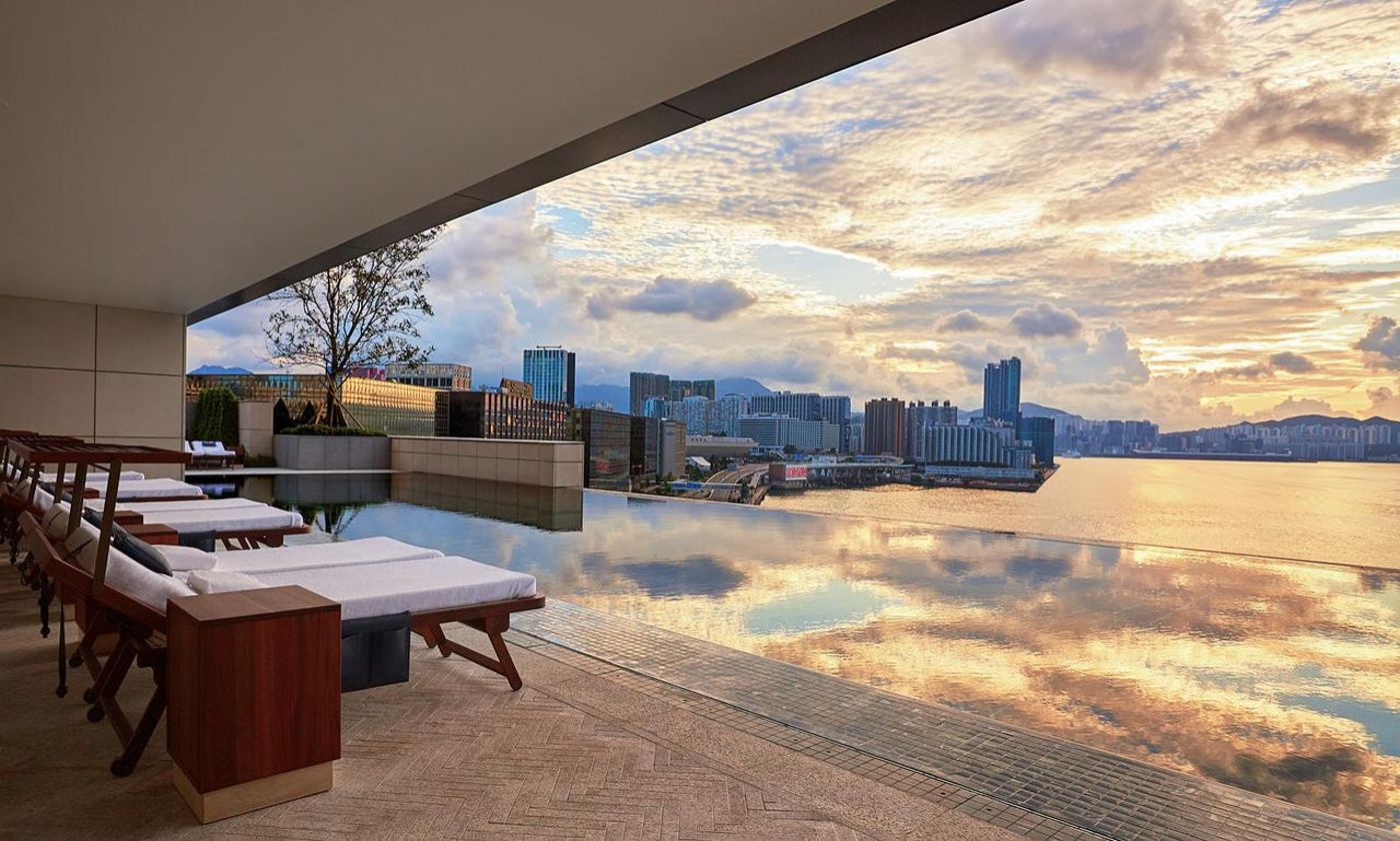Rosewood-Hong-Kong-Pool-6