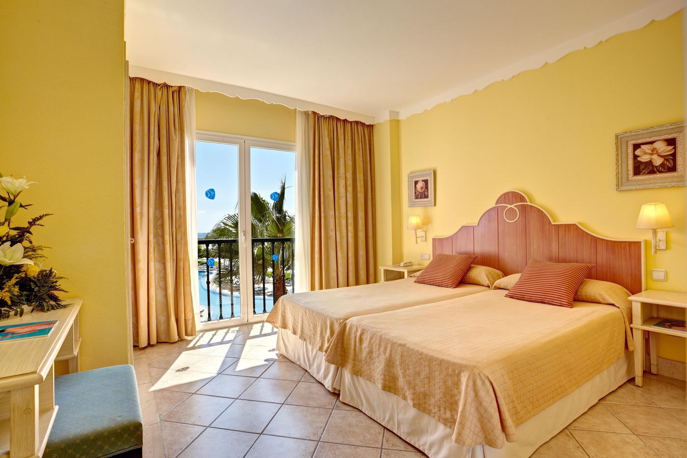 Grupotel-Macarella-Suites---Spa-Room-10