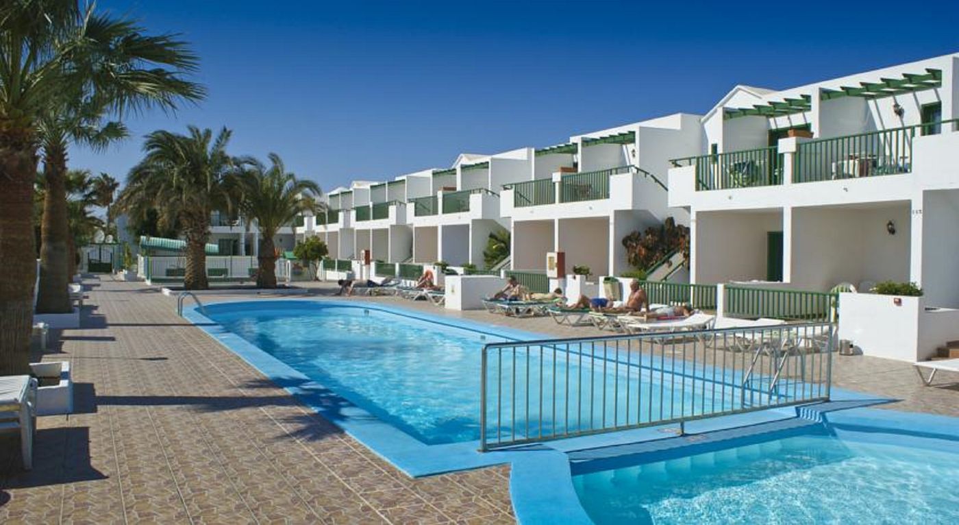 Los-Gracioseros-Pool-1