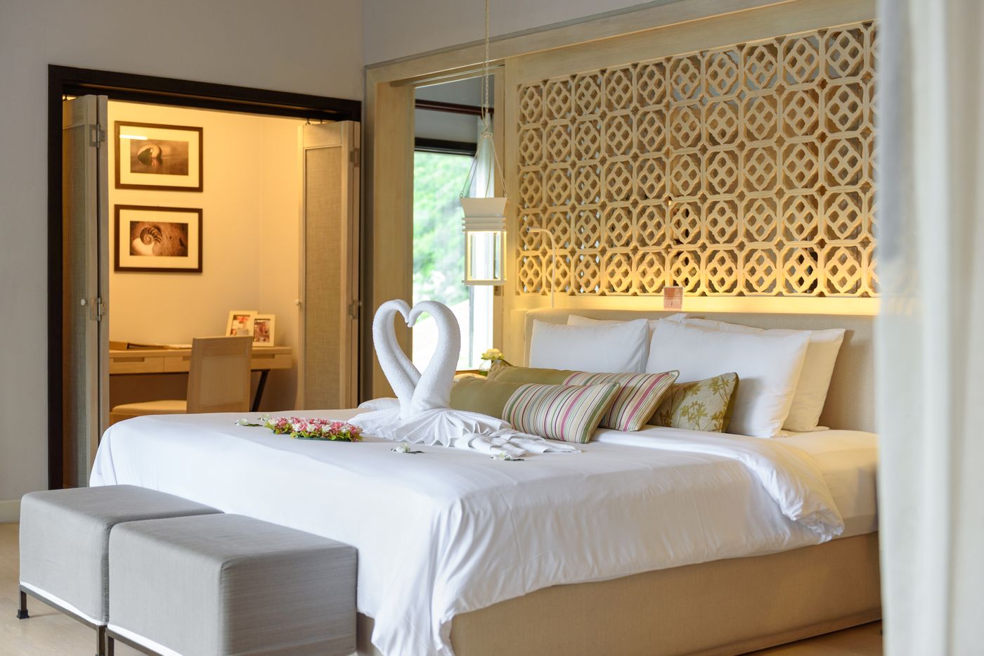 The-Shore-at-Katathani-Room-32