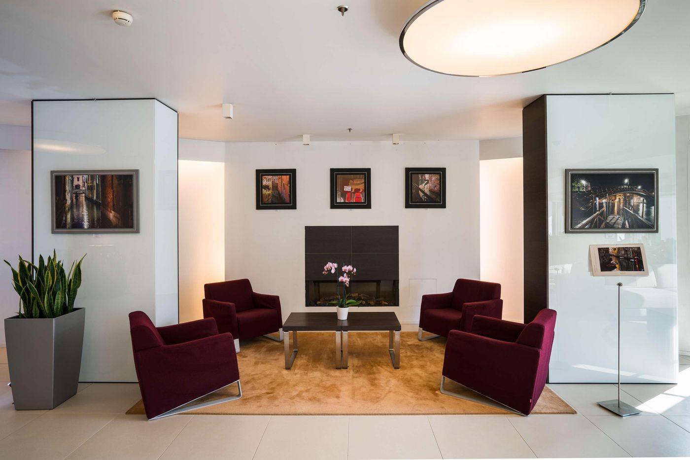 Hilton Garden Inn Venice Mestre San Giuliano-Italy-Venezia-Lobby-10