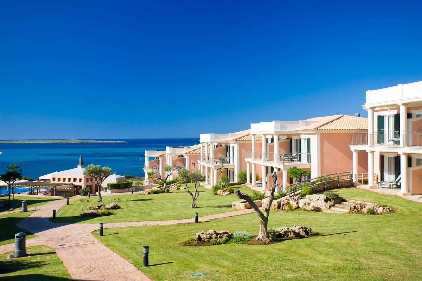 Insotel-Punta-Prima-Prestige-Suites---Spa-General-view-13