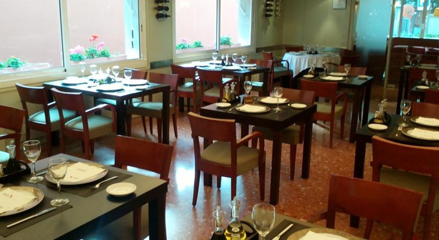 Tres Torres Atiram Hotel