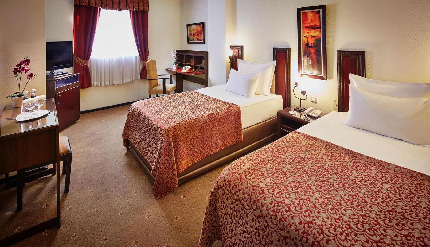 Gunes-Hotel-Merter-Room-17