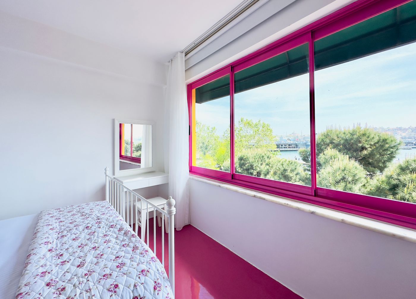 Roya Rooms Karakoy-Turkey-Beyoglu-Room-8