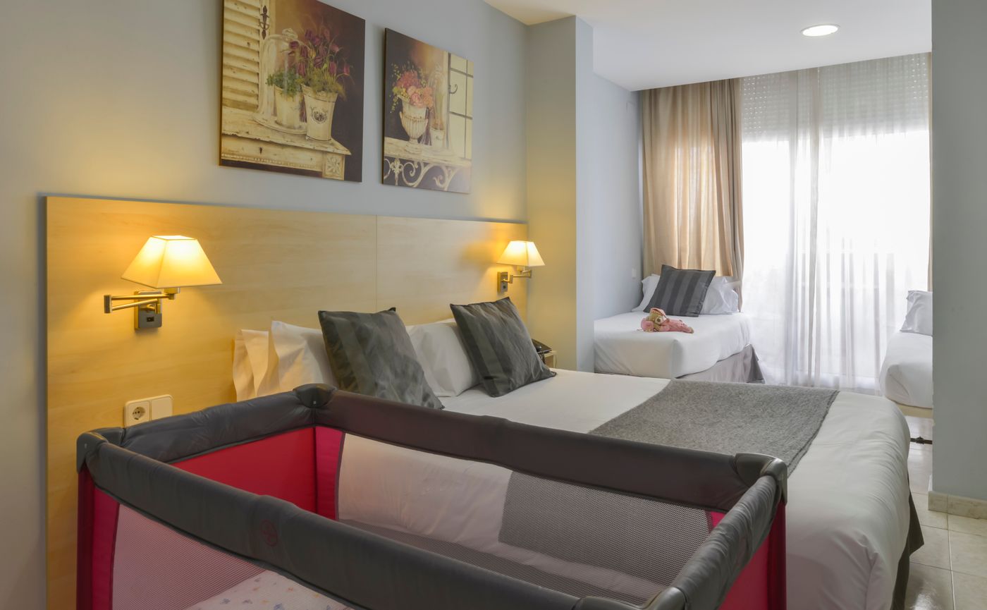 Alexandra-Aparthotel-Room-16