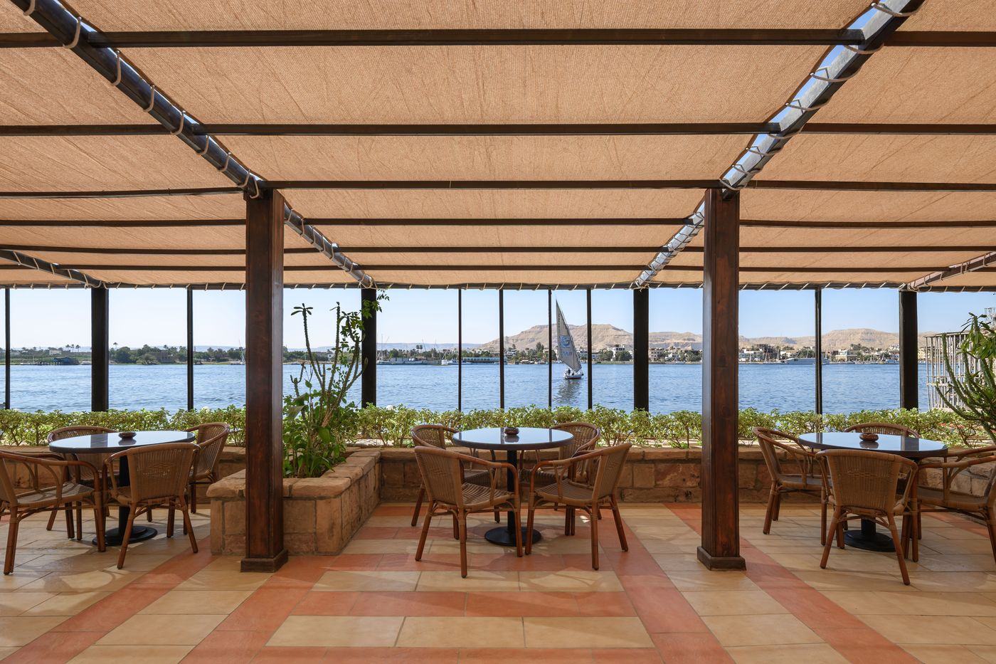 Iberotel-Luxor-Restaurant-15