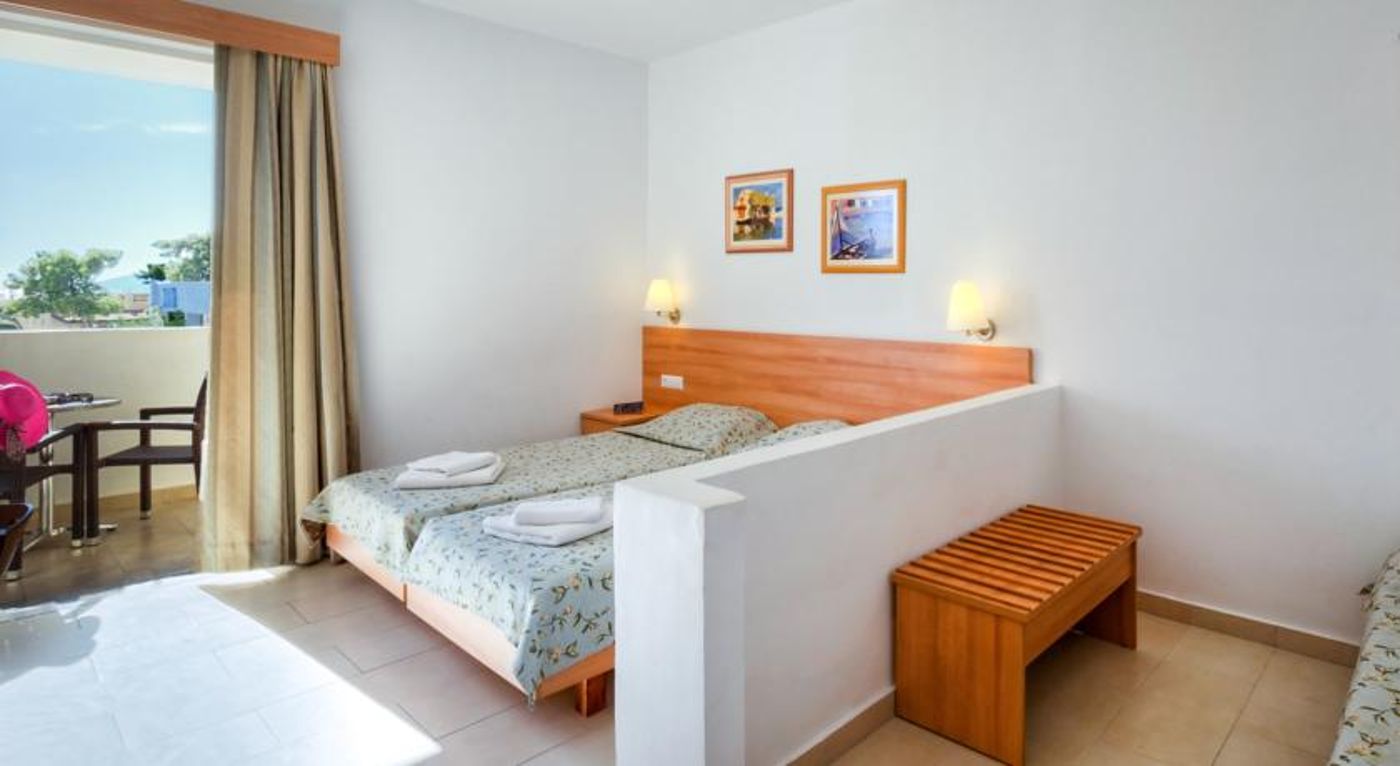 Matina Pefkos Apartments