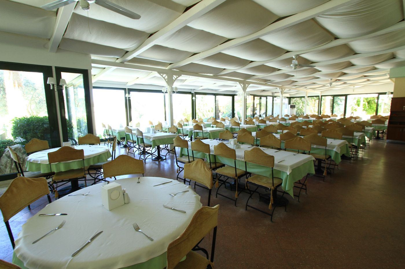 Izer Hotel & Beach Club