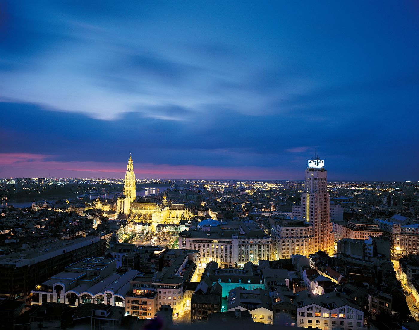 Crowne Plaza Antwerp-Belgium-Antwerp-General view-5