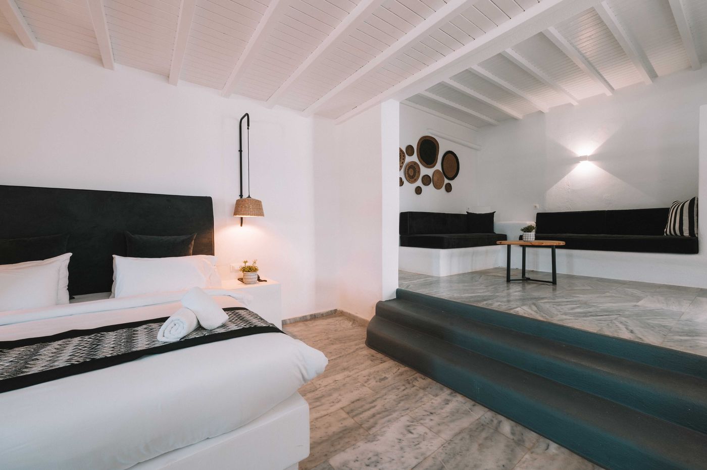Mr---Mrs-White-Mykonos-Room-31