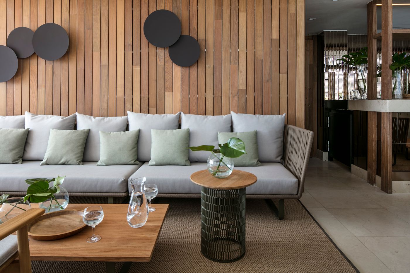 ME-Madrid-Reina-Victoria-Bar-16