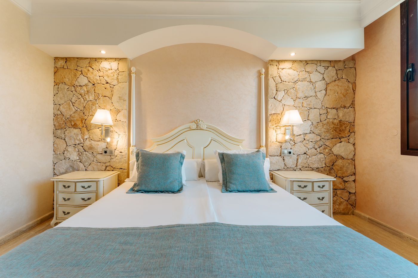 R2-Rio-Calma-Hotel-Room-26