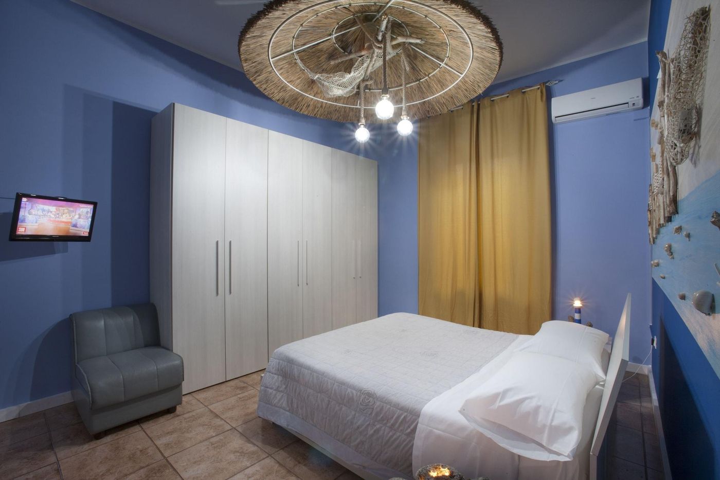 Marini-Bed-Breakfast-Room-12