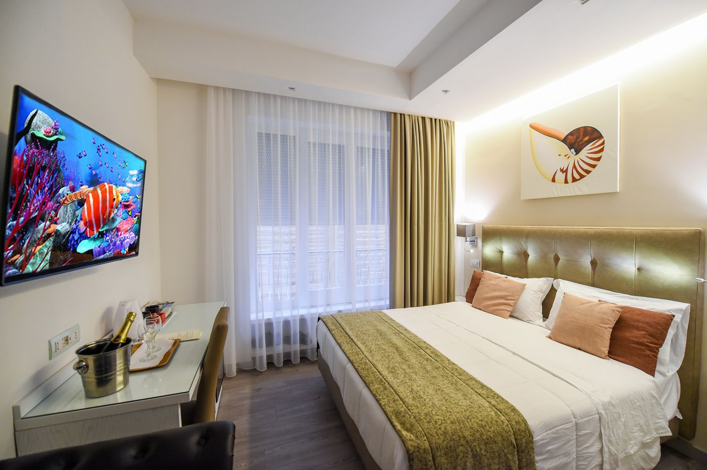 Sorrento-City-Room-30