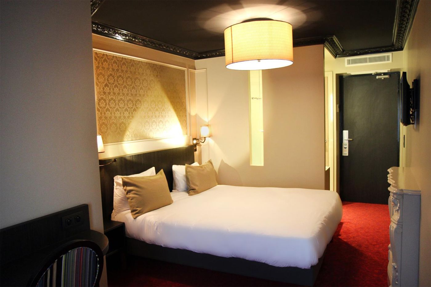 BEST-WESTERN-Hotel-Le-Montmartre-Saint-Pierre-Room-14