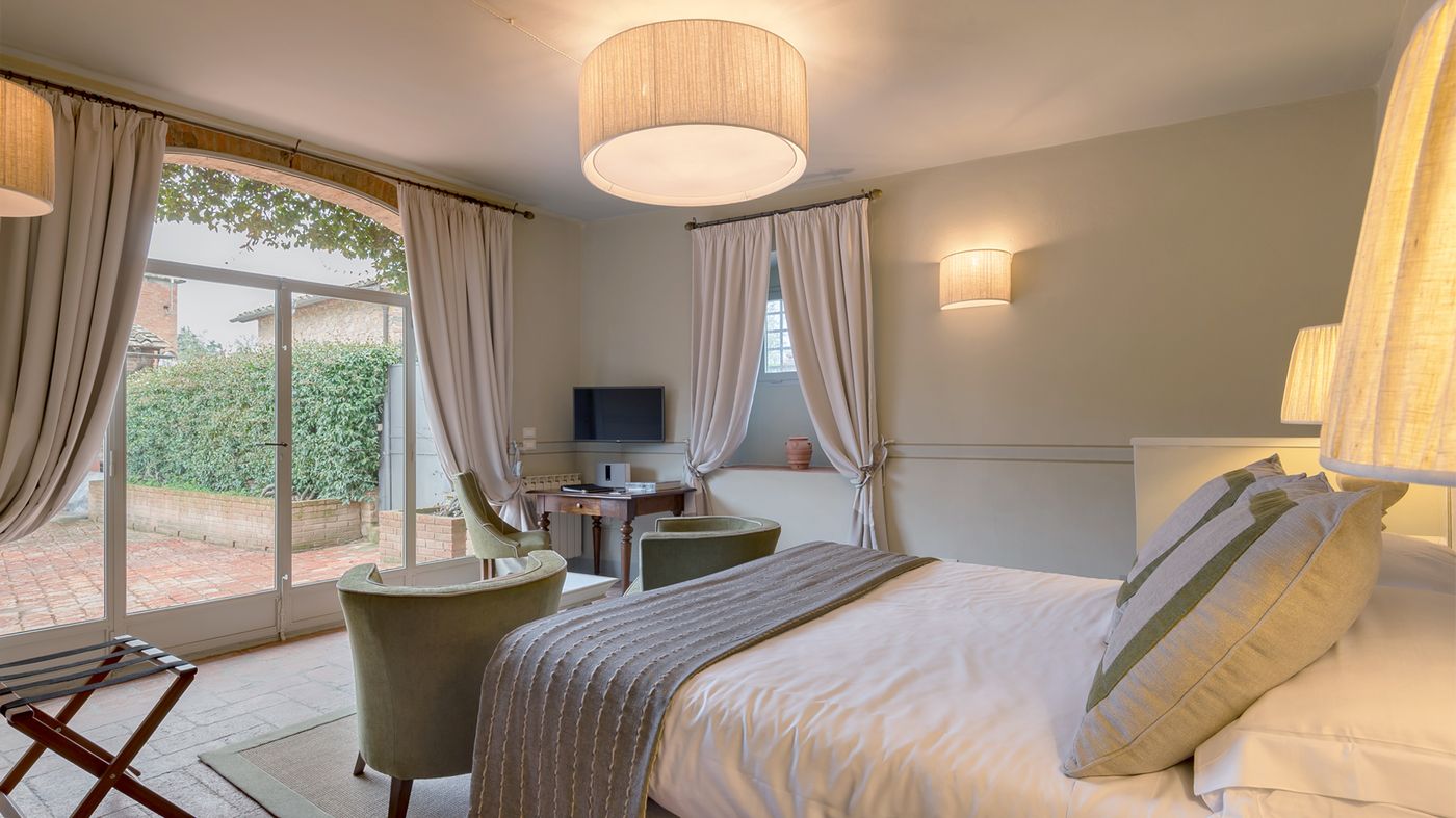 Relais-Villa-Olmo-Food-and-Wine-Resort-Room-5