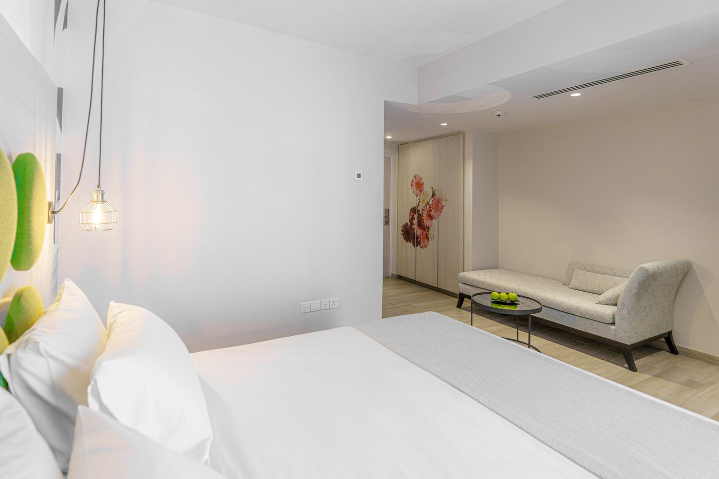 Vangelis-Hotel---Suites-Room-28