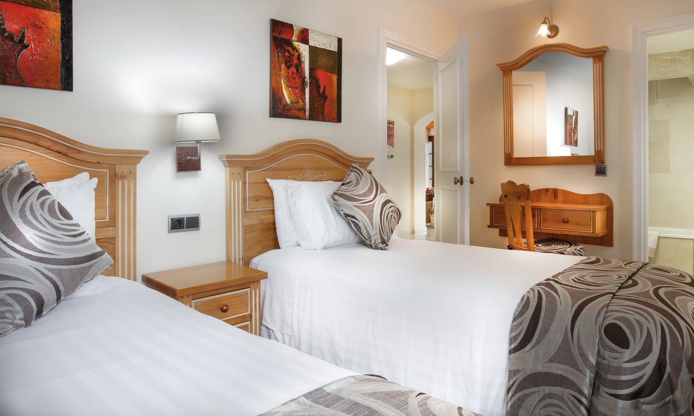 Macdonald Villacana Club