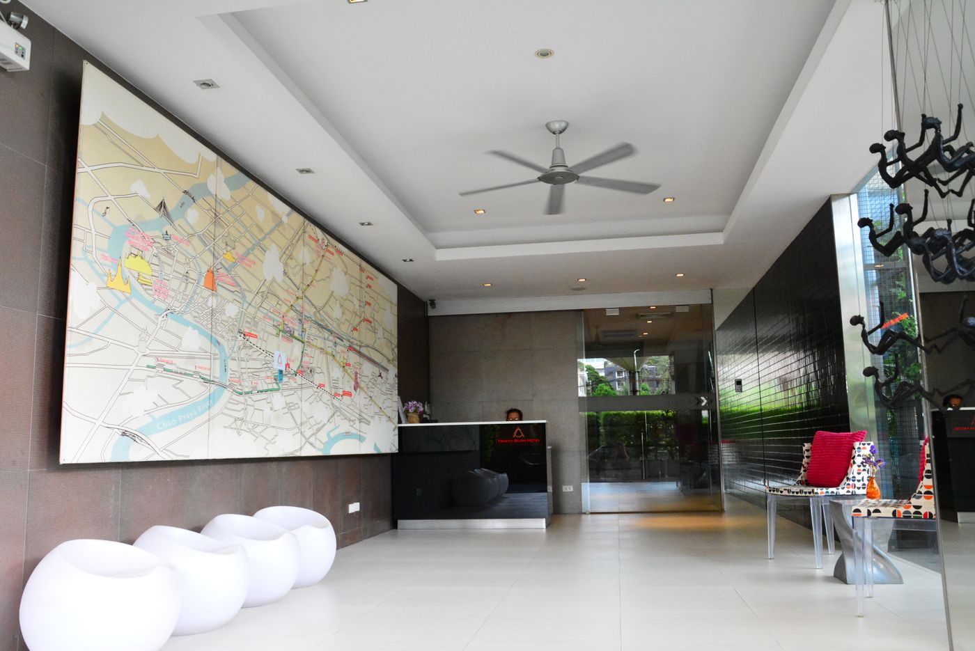 Trinity-Silom-Hotel-Lobby-3