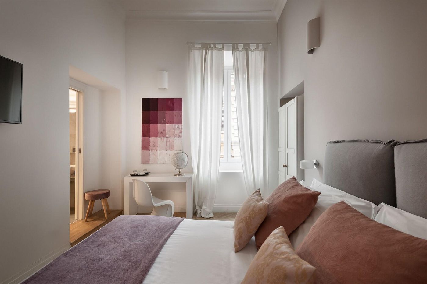 Da-Me-Suites-Room-18