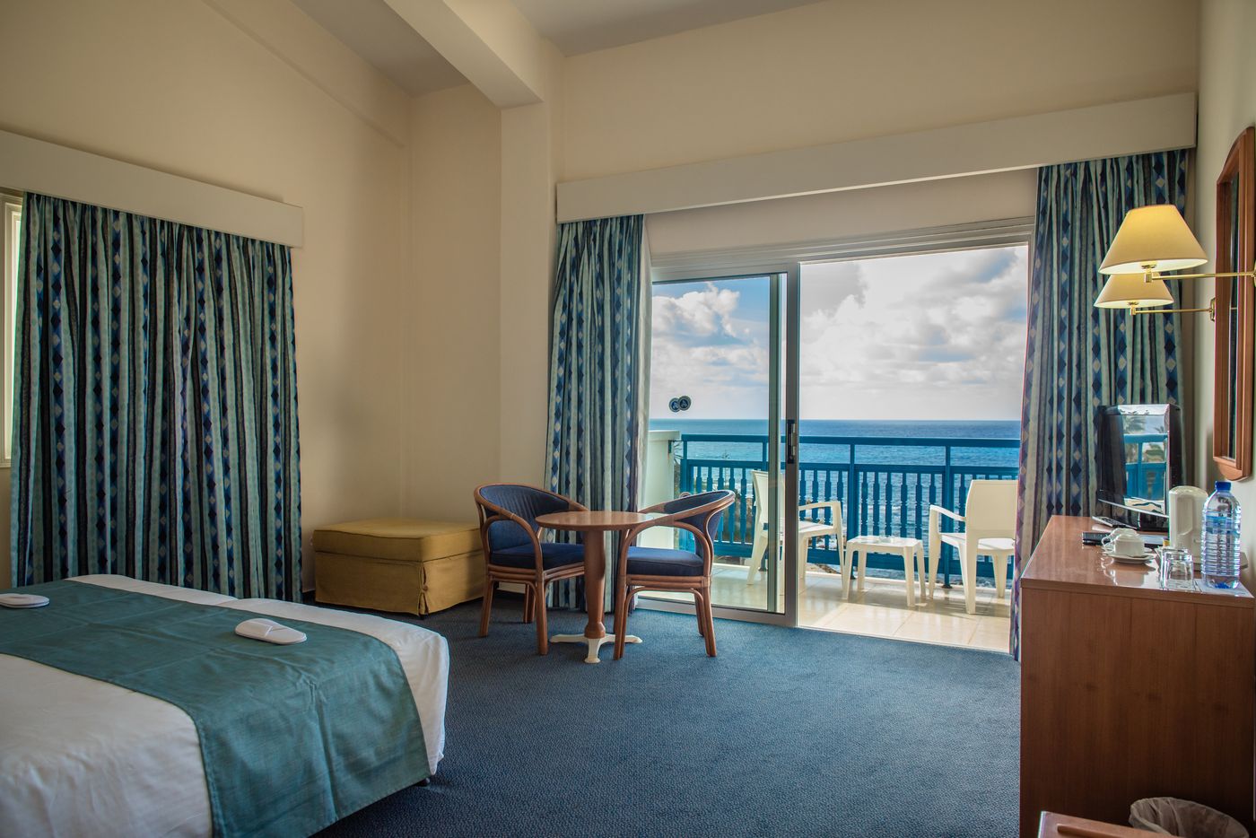 Cynthiana Beach Hotel