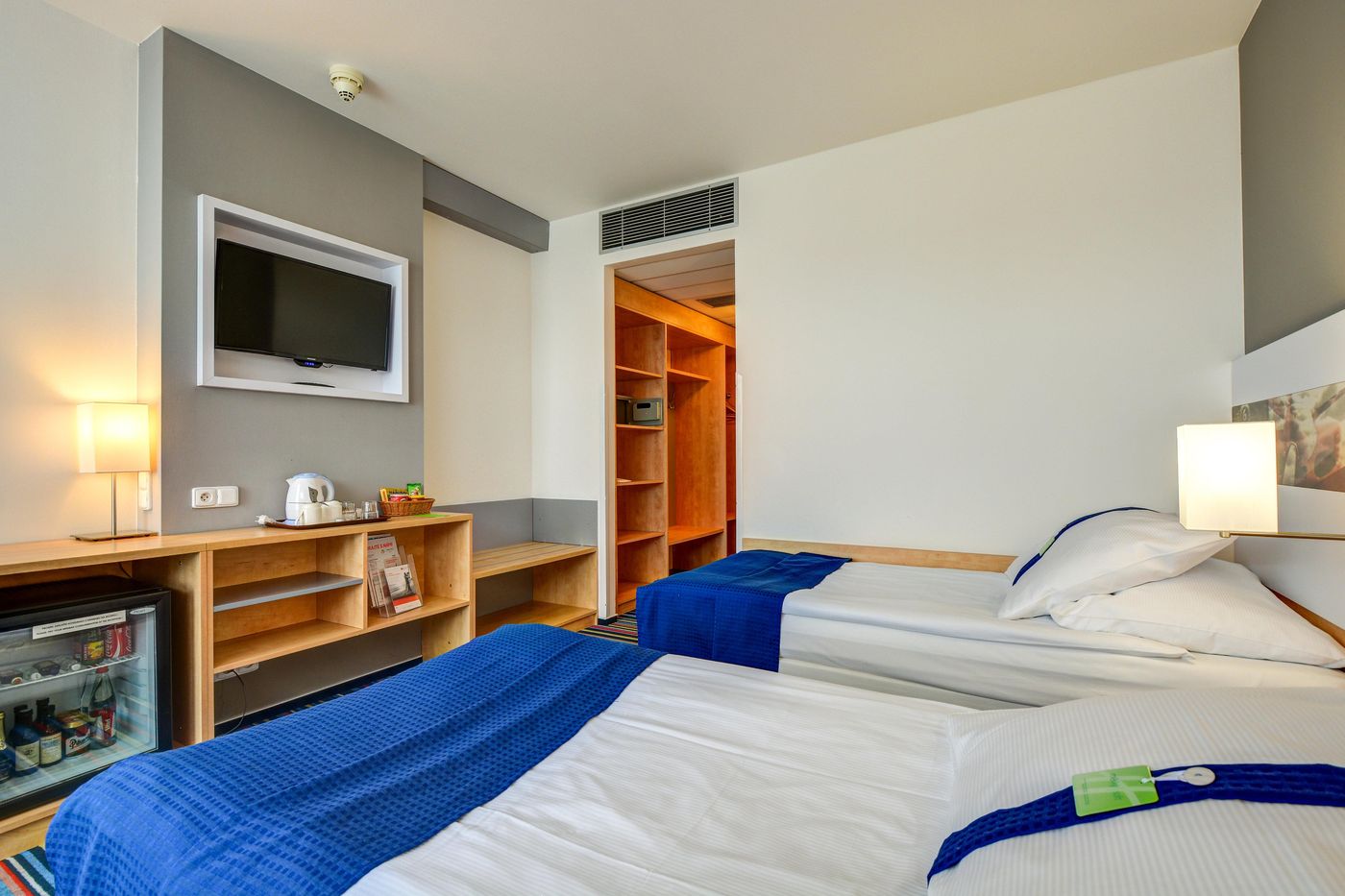 Holiday Inn Prague Airport-Czech Republic-PRAGA 6-Room-7