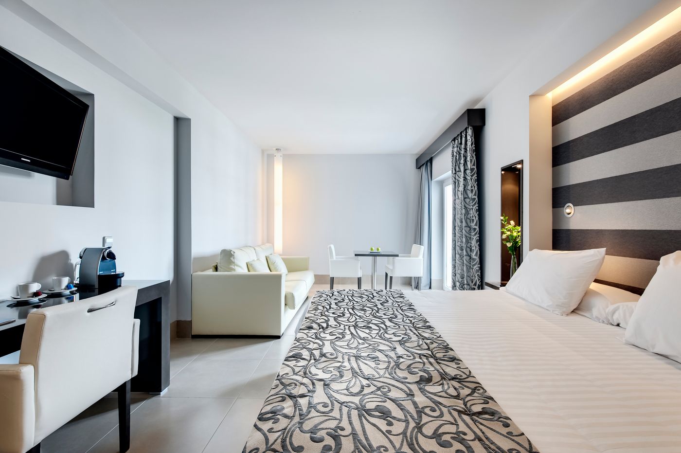 Barcel-----Hamilton-Menorca-Room-28