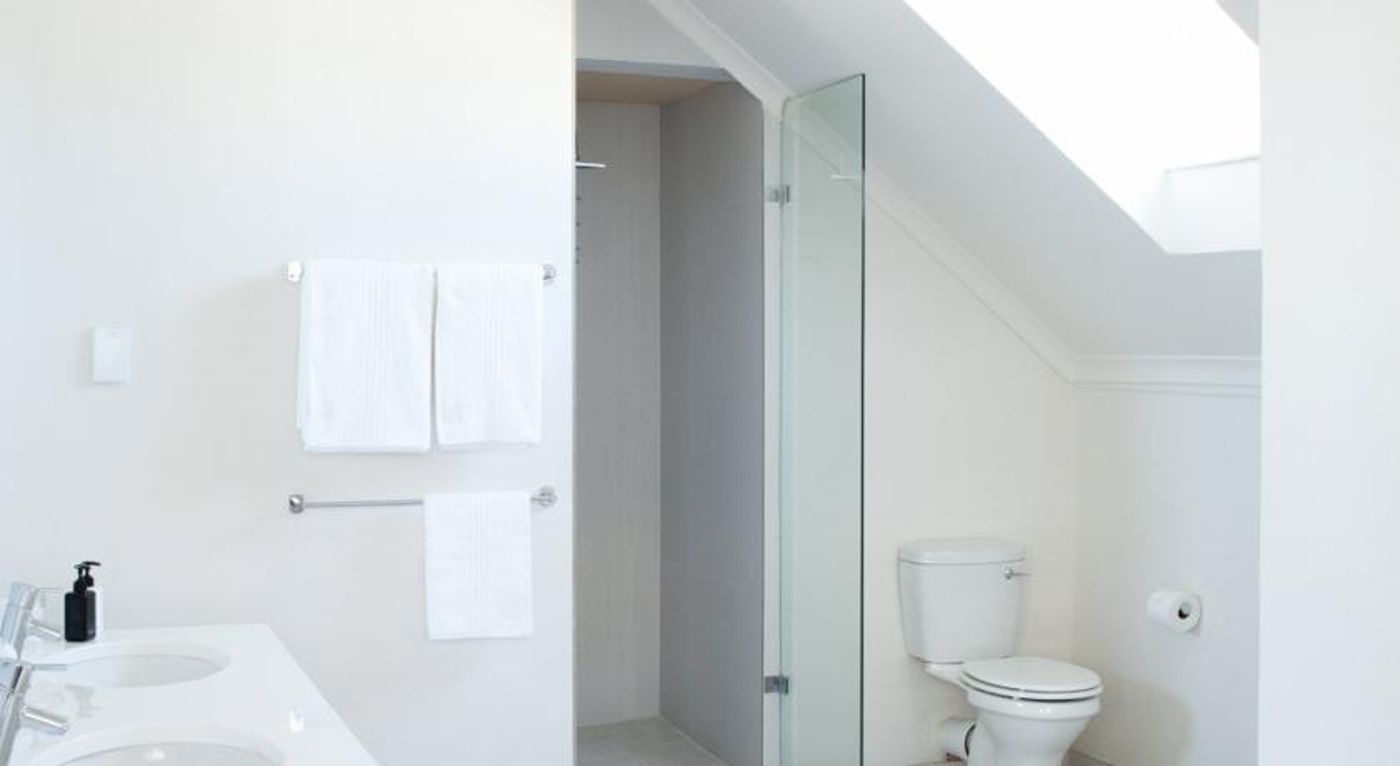 The-Clarendon-Fresnaye-Hotel-Room-17