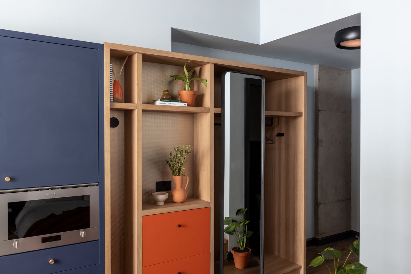 Beckett-Locke--North-Docks-Room-30