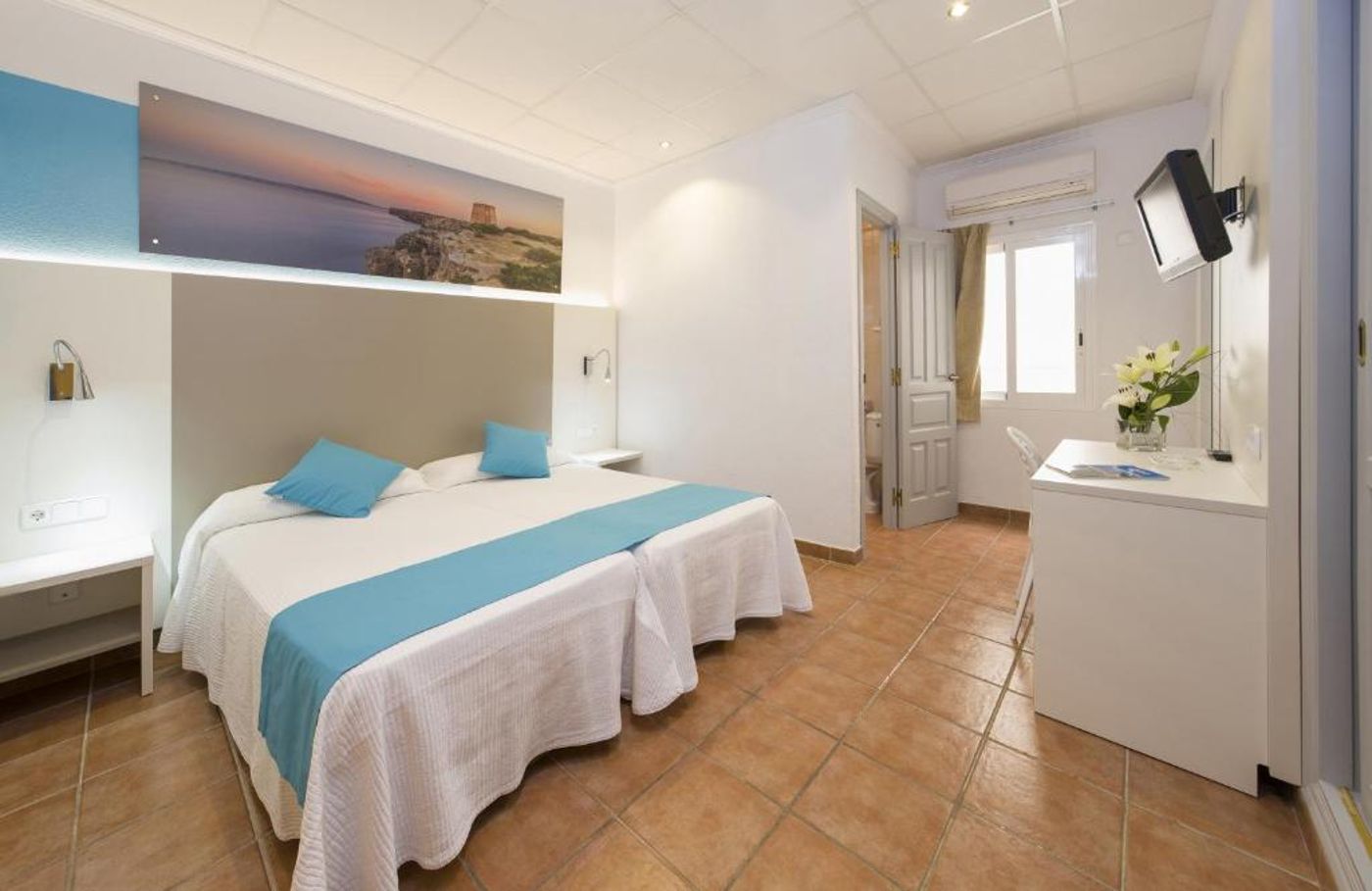 Hostal-Adelino-Room-11